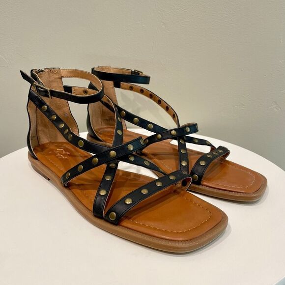 Crown Vintage Norti Women's Faux Leather Ankle Strap Strappy Sandals - Size: 10 - Picture 1 of 7
